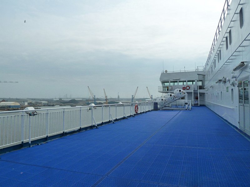 Ferry Deck — Contained Edge